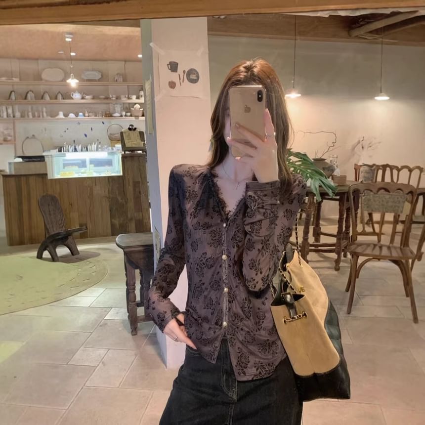 Long-Sleeve V-Neck Lace Trim Top