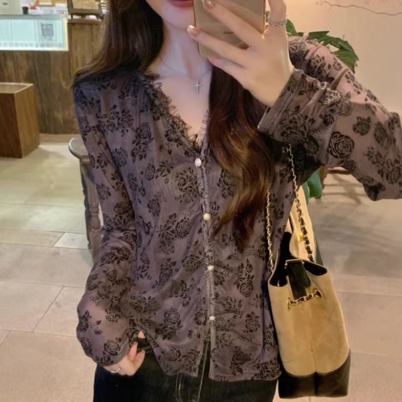 Long-Sleeve V-Neck Lace Trim Top