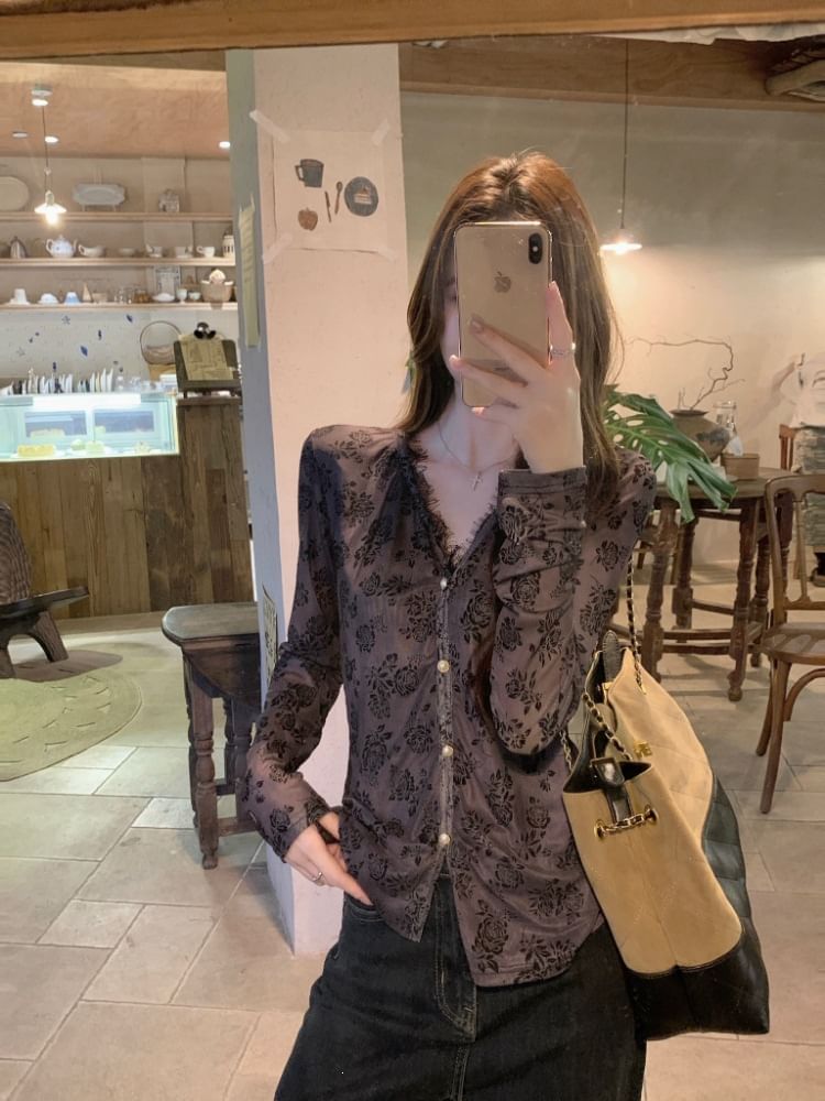 Long-Sleeve V-Neck Lace Trim Top