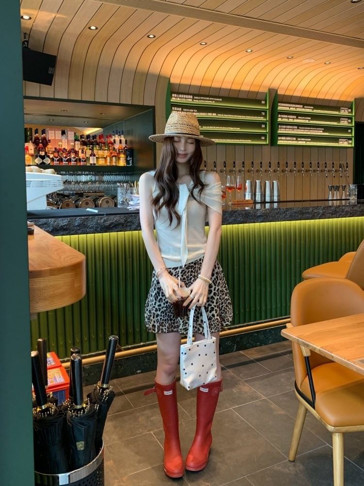 Mid Waist Leopard Print Mini Skirt