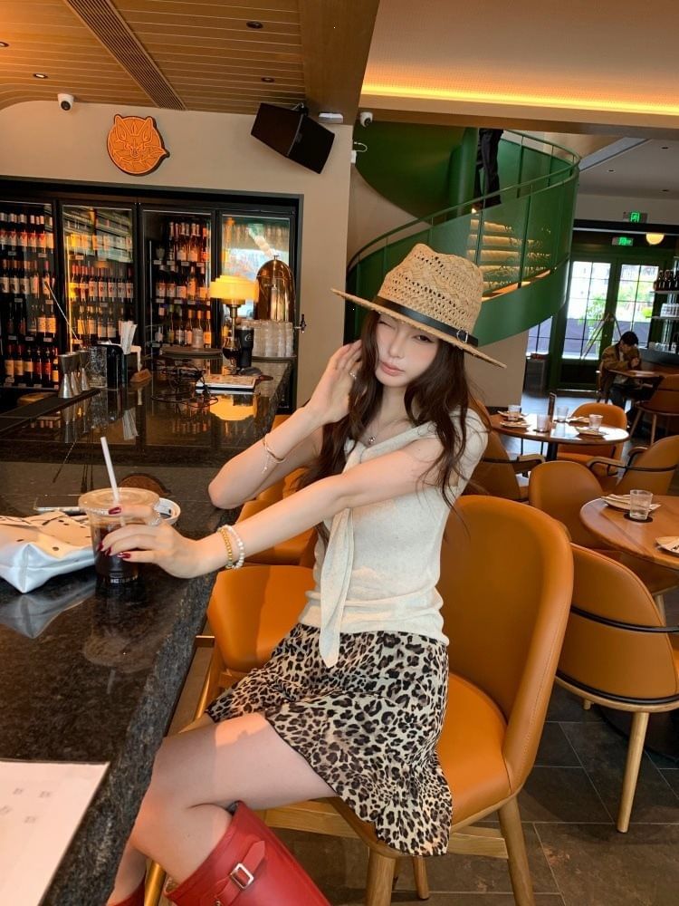 Mid Waist Leopard Print Mini Skirt
