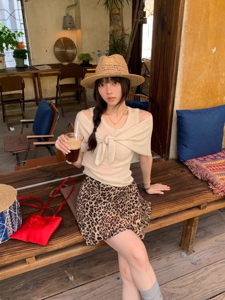 Mid Waist Leopard Print Mini Skirt