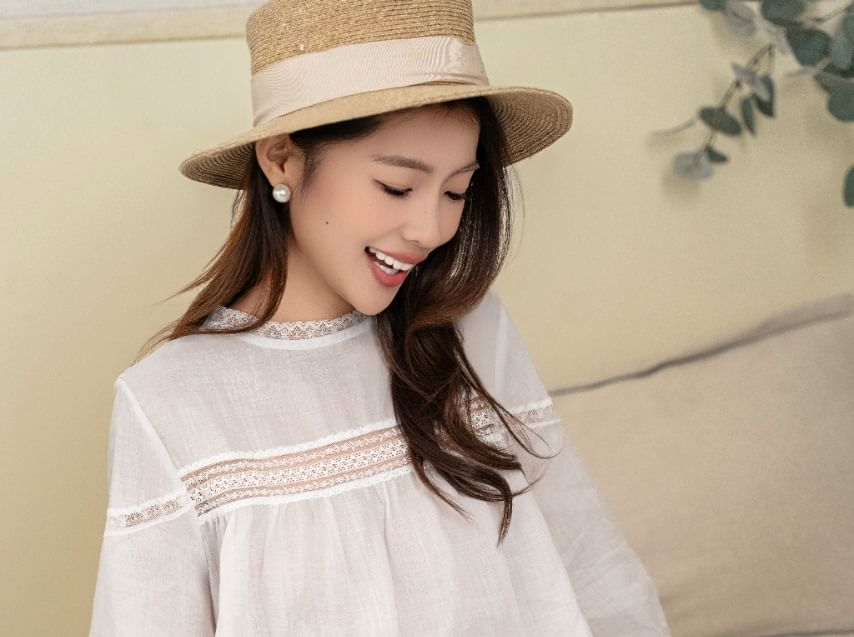 Puff-Sleeve Crewneck Lace Trim Tunic