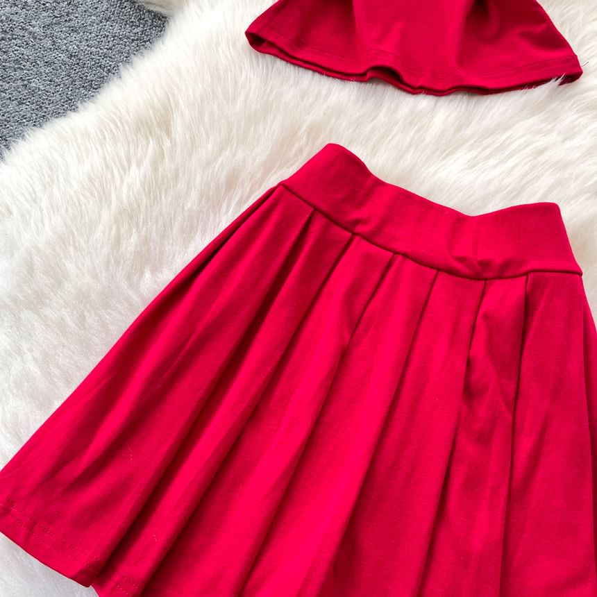 Set: Short-Sleeve V-Neck Plain Crop Polo Shirt + Mid Rise Mini Pleated Skirt