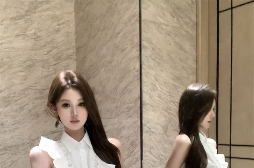 Sleeveless Collared Embellished Ruffle Trim Blouse / High Waist Plain Layered Mini A-Line Skirt