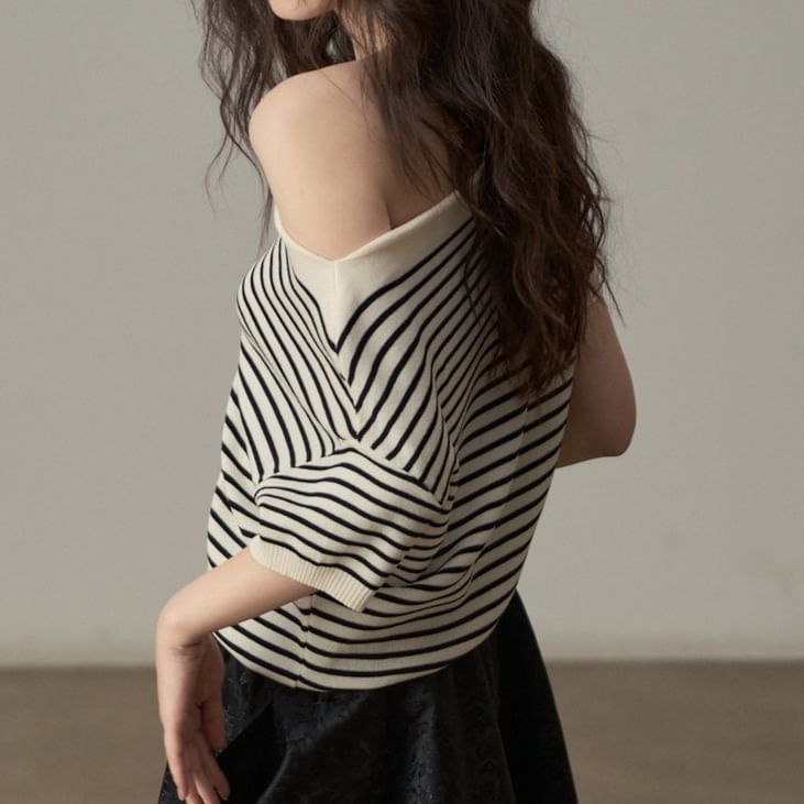 Asymmetrical Striped One-Shoulder Knit Tee