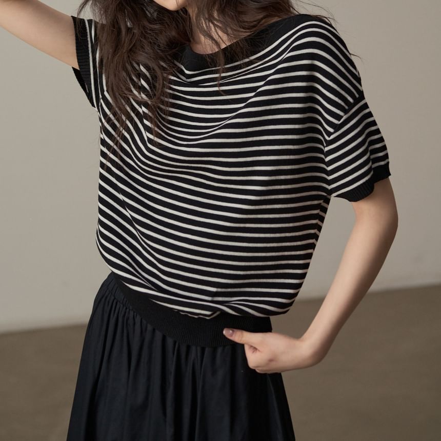 Asymmetrical Striped One-Shoulder Knit Tee