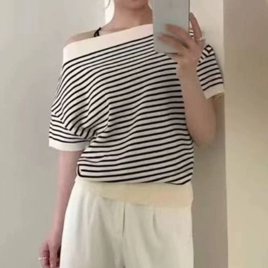 Asymmetrical Striped One-Shoulder Knit Tee