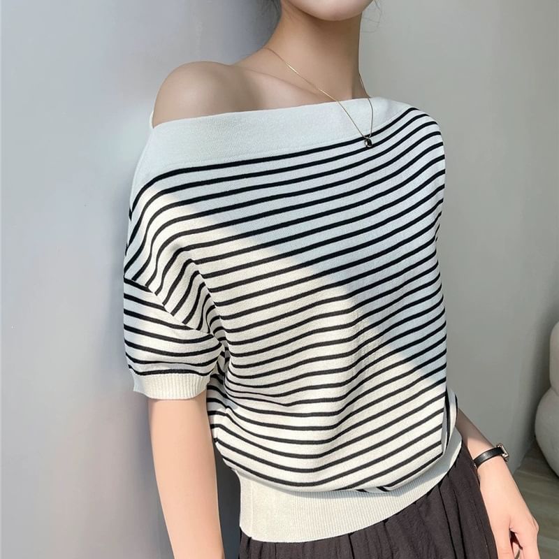 Asymmetrical Striped One-Shoulder Knit Tee
