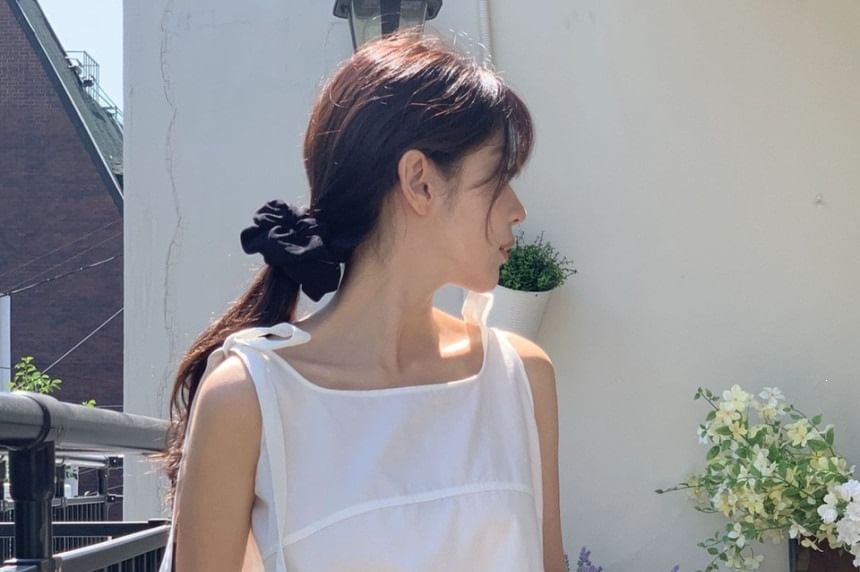 Square-Neck Strappy Loose Tank -