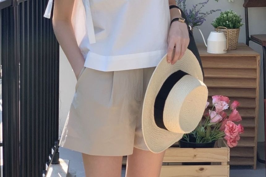 Square-Neck Strappy Loose Tank -