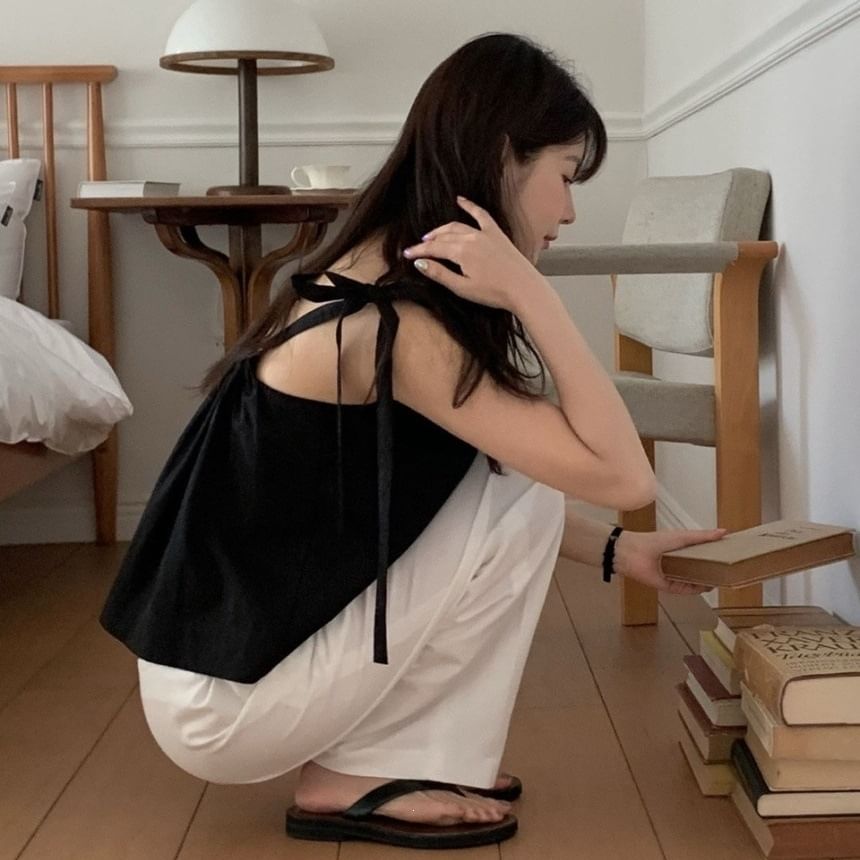 Square-Neck Strappy Loose Tank -