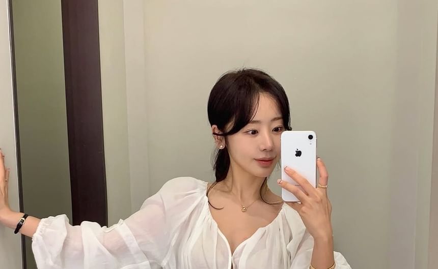 Elegant V-Neck Frilled Crop Top with Long Sleeves