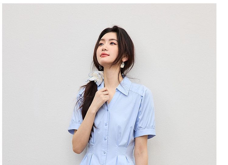 Short Sleeve Collared Button Blouse