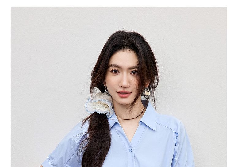 Short Sleeve Collared Button Blouse