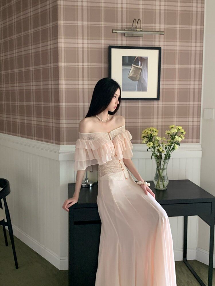 Short Sleeve Off Shoulder Ruffle Lace Blouse & A-Line Skirt