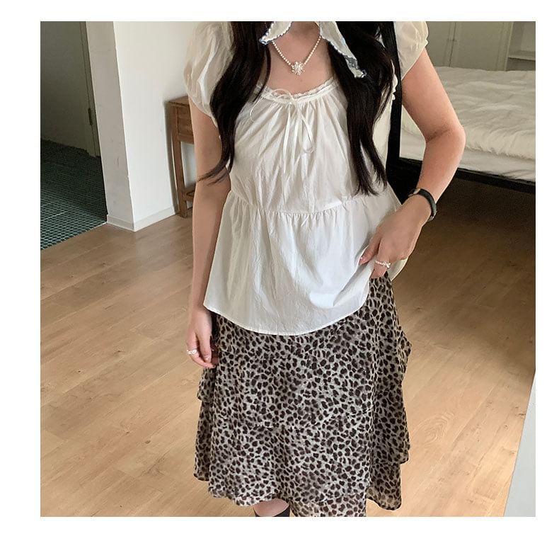 Puff Sleeve Scoop Neck Lace Trim Blouse