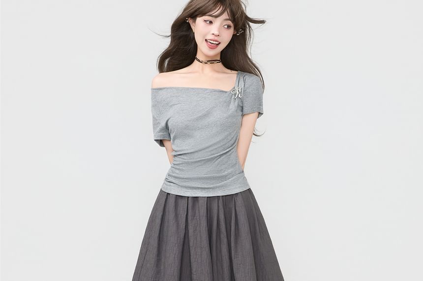 Short Sleeve V-Neck Asymmetrical Solid Top