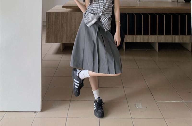 Mid Rise Plain Pleated Midi Skirt