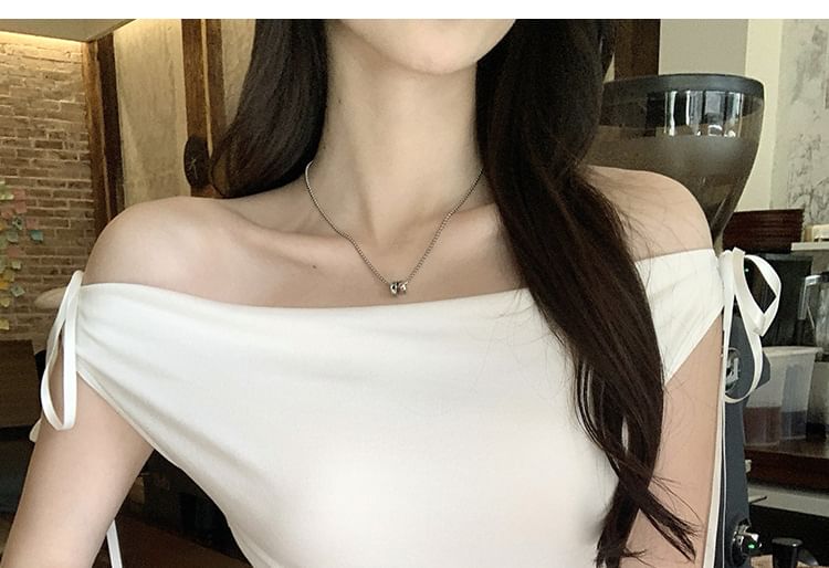 Off Shoulder Sleeveless Tie-Up Top
