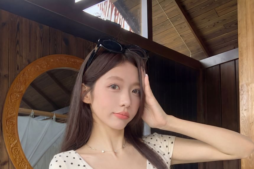 Polka Dot V-Neck Cropped Tee