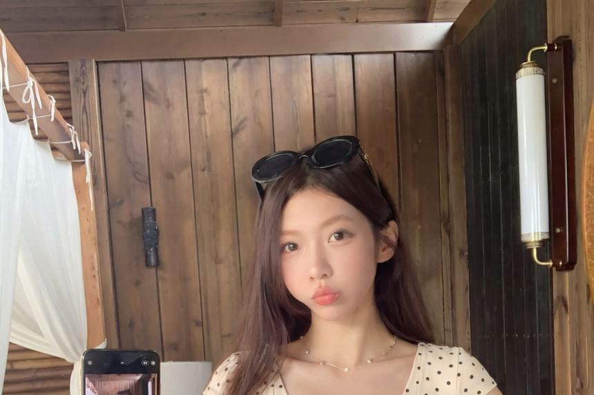 Polka Dot V-Neck Cropped Tee