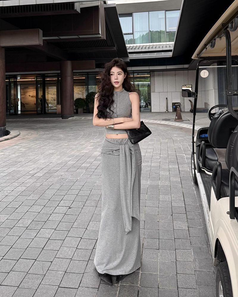 Mock Neck Half-Buttoned Plain Crop Tank Top / High Waist Maxi Mermaid Skirt