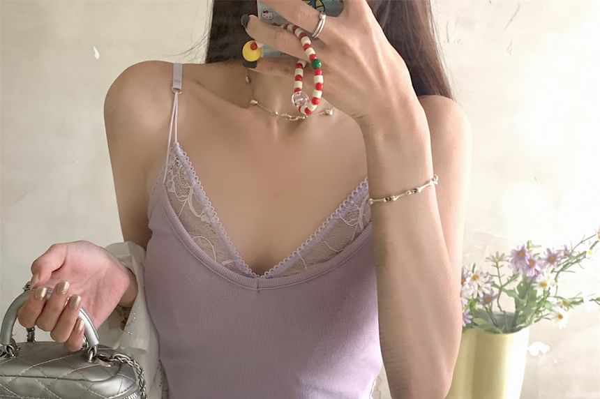 Spaghetti Strap V-Neck Plain Lace Trim Crop Camisole Top