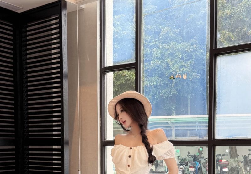 Casual Crop Blouse with Button Front and Flared Sweatpants