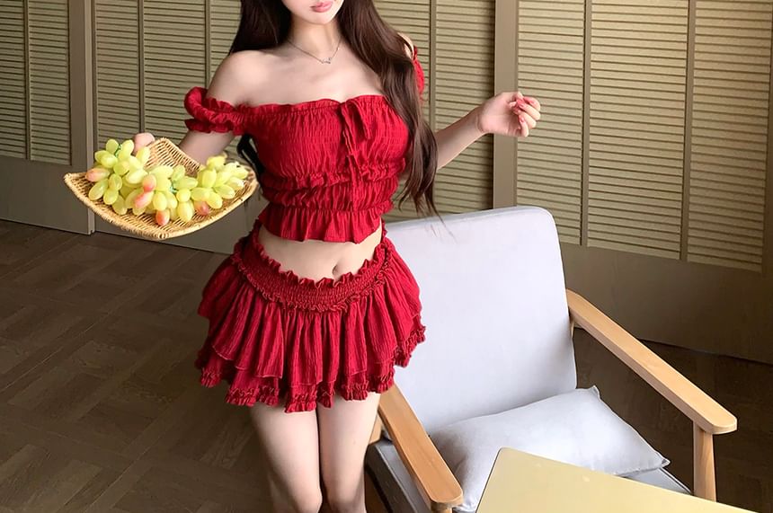 Short-Sleeve Off Shoulder Plain Ruffle Trim Crop Top / Mid Rise Mini A-Line Skirt