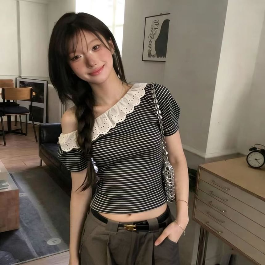 Off-Shoulder Striped Eyelet Lace Trim Crop T-Shirt