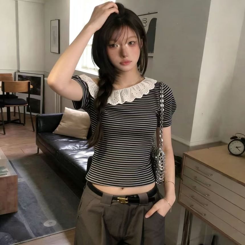 Off-Shoulder Striped Eyelet Lace Trim Crop T-Shirt