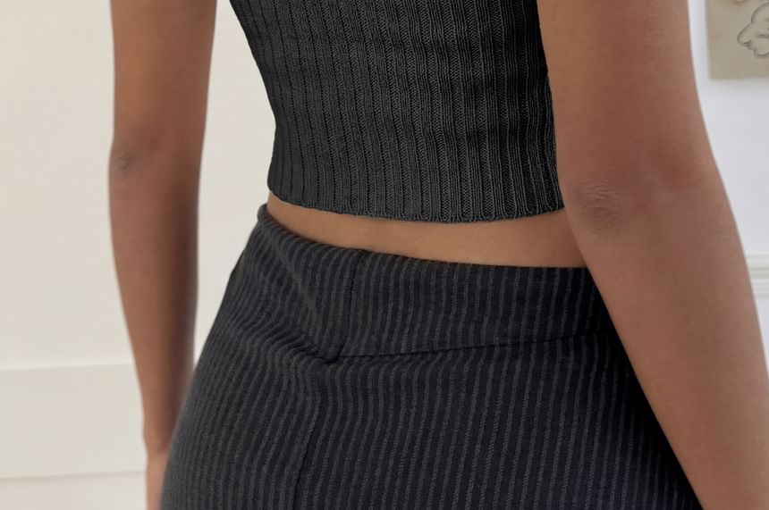 V-Neck Halter Ribbed Knit Crop Tank Top Slim Fit