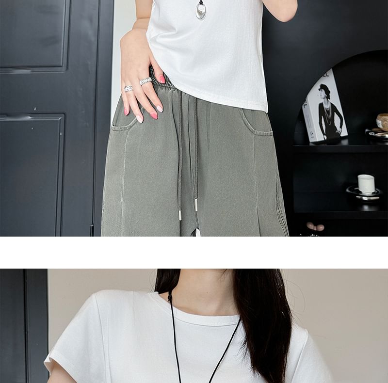 Crewneck Short Sleeve T-Shirt in Plain Color