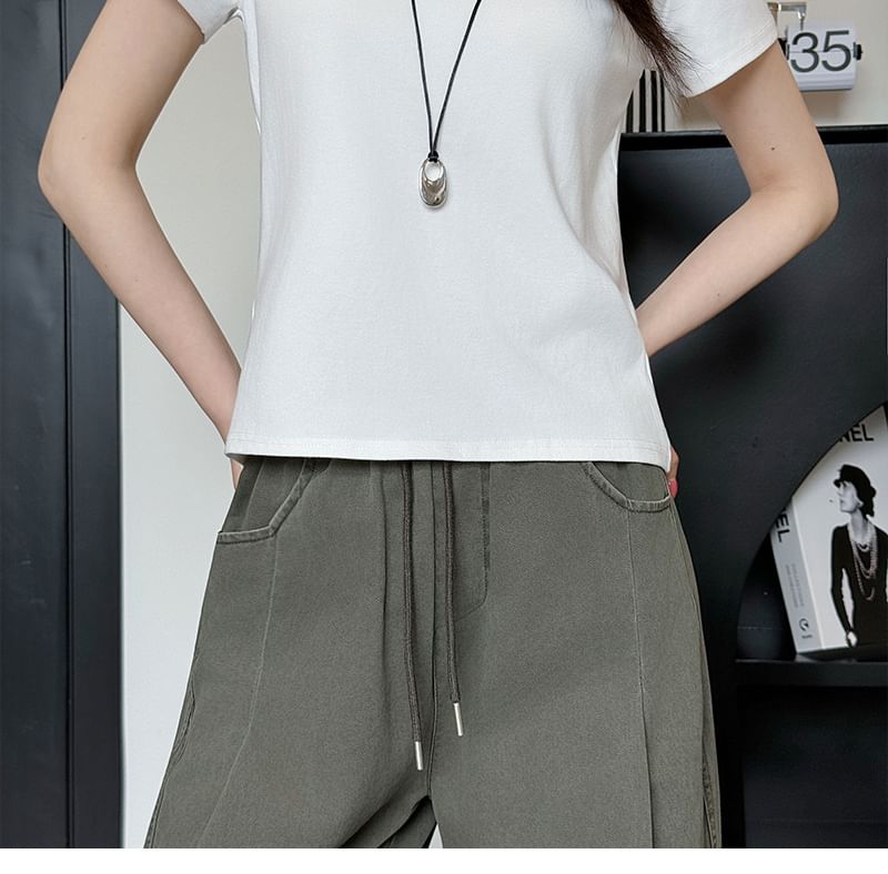Crewneck Short Sleeve T-Shirt in Plain Color