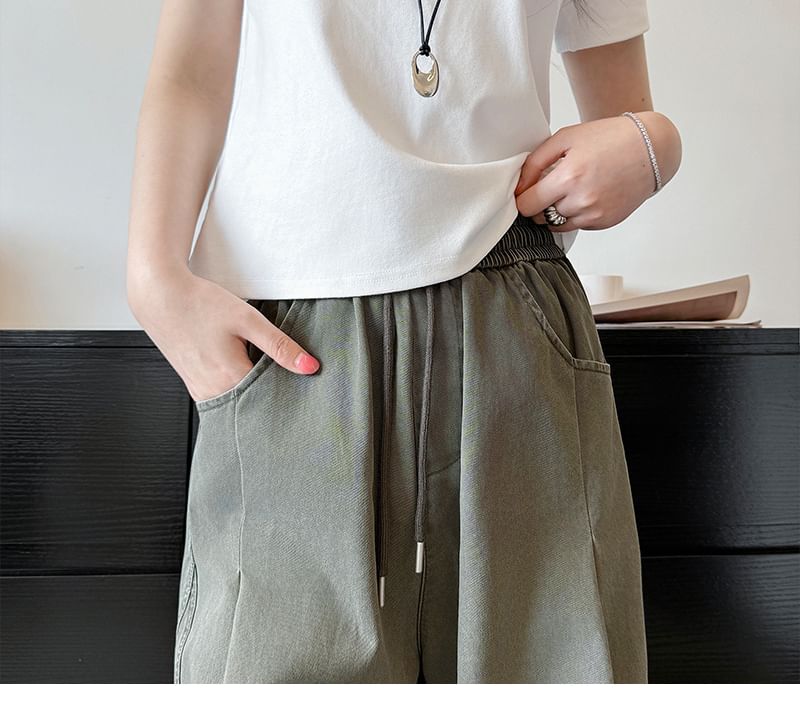 Crewneck Short Sleeve T-Shirt in Plain Color