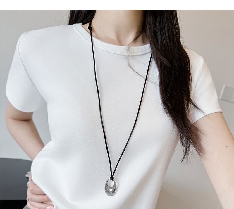 Crewneck Short Sleeve T-Shirt in Plain Color