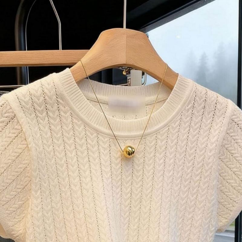 Short Sleeve Cable Knit Crew Neck Pullover