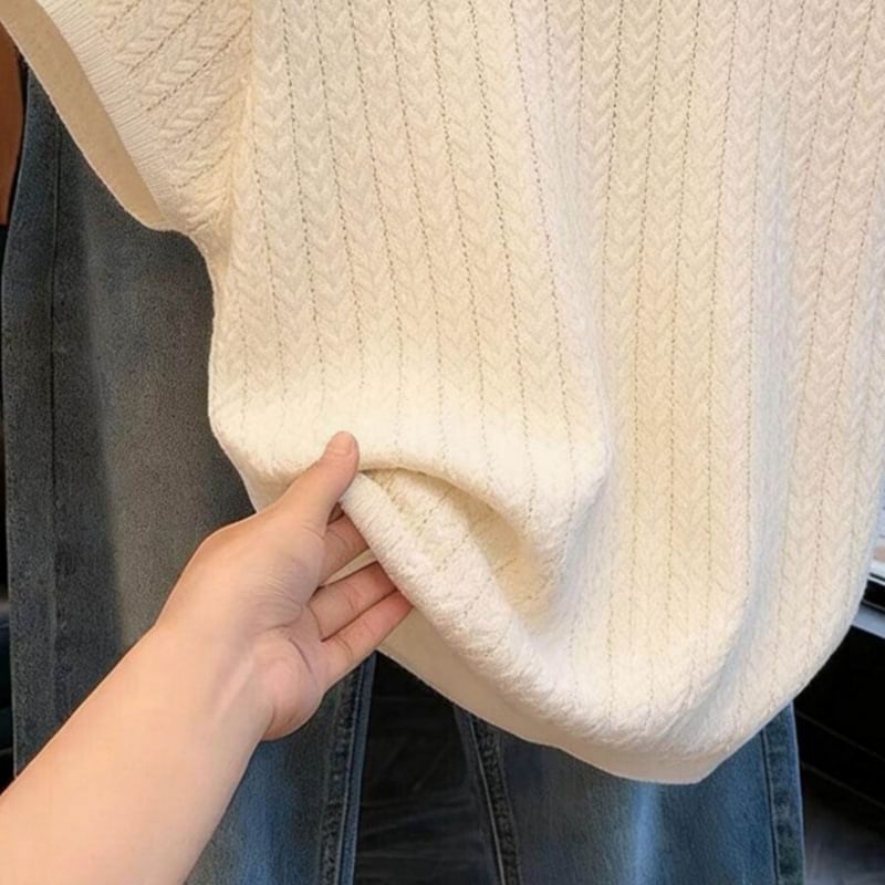 Short Sleeve Cable Knit Crew Neck Pullover