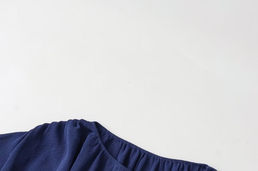 Elbow-Length Sleeve Ruched Round Neck Blouse