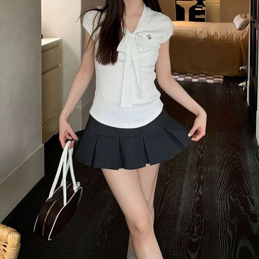 Low Waist Plain Mini Pleated Skirt