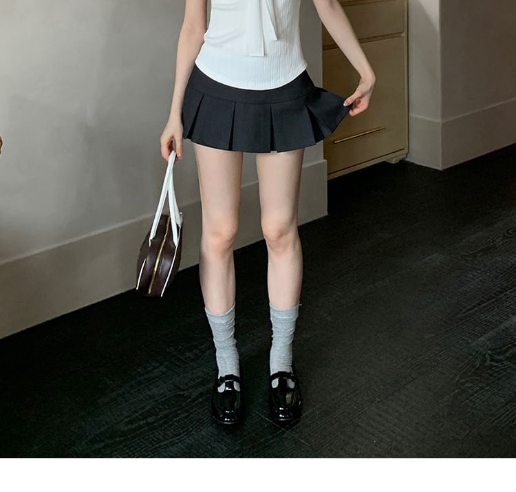 Low Waist Plain Mini Pleated Skirt