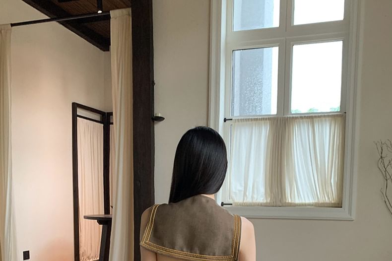 Sleeveless V-Neck Button-Up Top / Low Waist A-Line Skirt