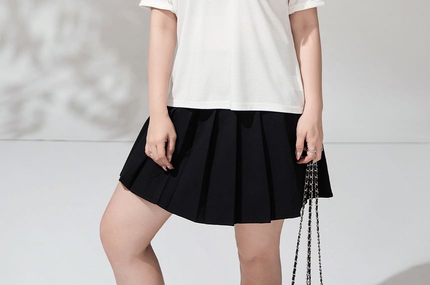 Short-Sleeve Round Neck Plain T-Shirt / High Waist Plain Pleated Mini A-Line Skirt