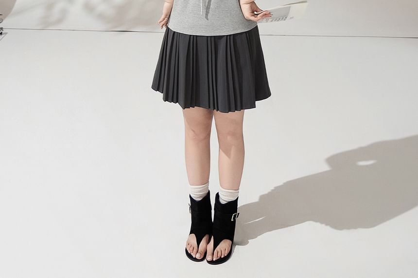 Puff-Sleeve Square-Neck Plaid Panel  Blouse / High Waist Plain Pleated Mini A-Line Skirt
