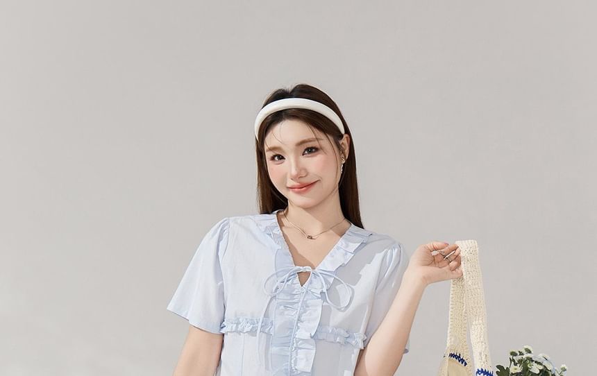 Short-Sleeve V-Neck Plain Ruffled Blouse / High Waist Midi A-Line Skirt