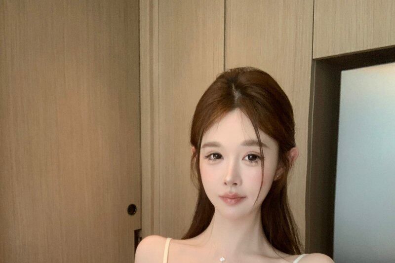 Plain Ruffle Lace Up Panel Lace Camisole Top