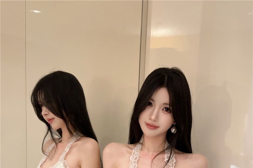 Halter Plain Ruched Panel Lace Top