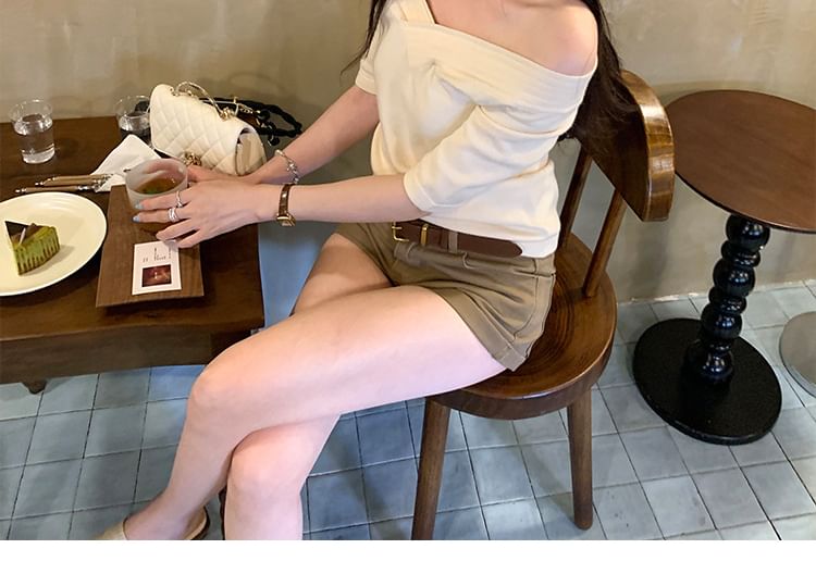 Elbow-Sleeve Off-Shoulder Slim Tee