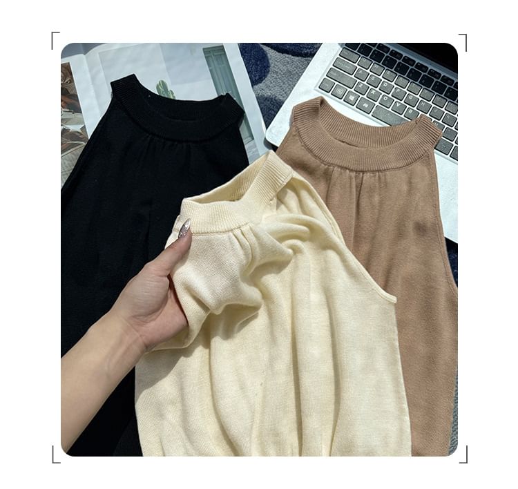 Halter Neck Ruched Crop Top